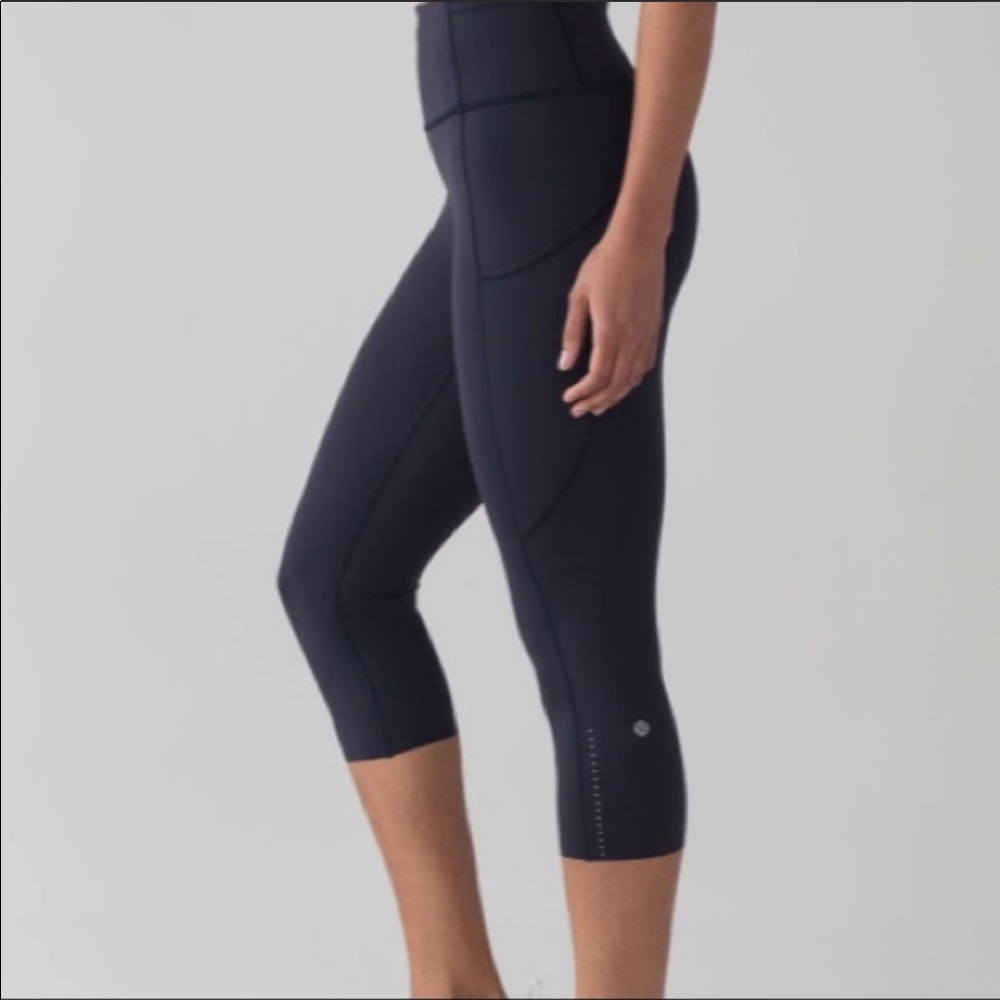 Lululemon Fast & Free *Reflective* Crop 19” - Midnight Navy
